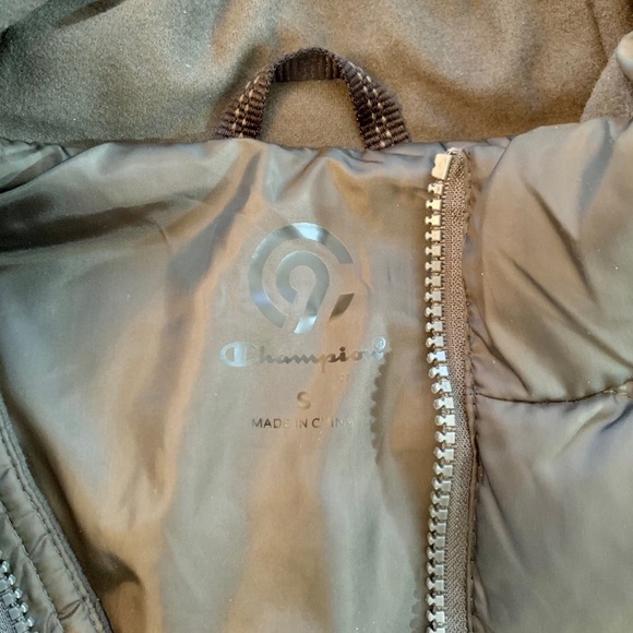 Olive Camo Green Champion lightweight puffer vest - Picture 4 of 5